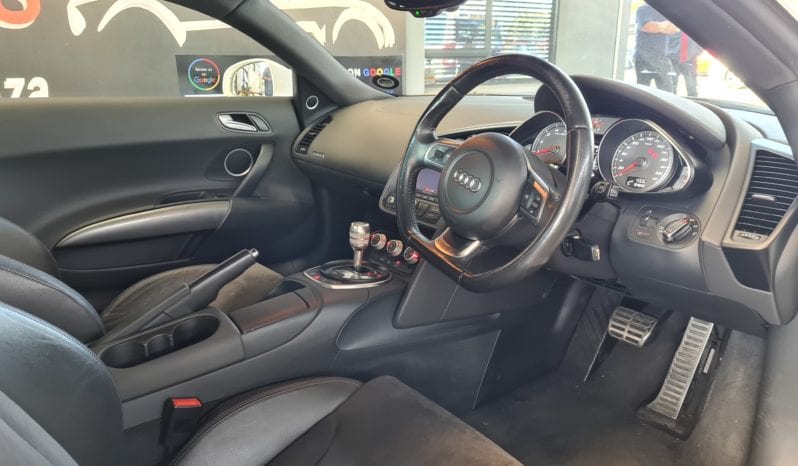 Audi R8 4.2 Quattro Auto