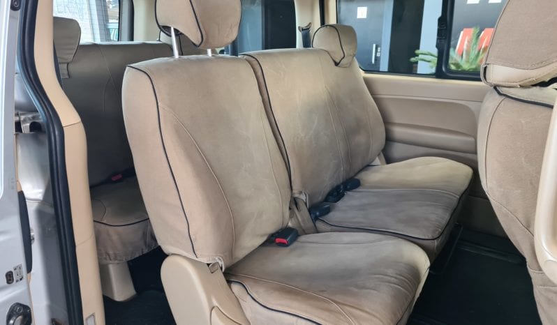 Hyundai H-1 2.5CRDi Bus GLS