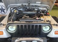 Jeep Wrangler 4.0L V6 Sahara 6Sp
