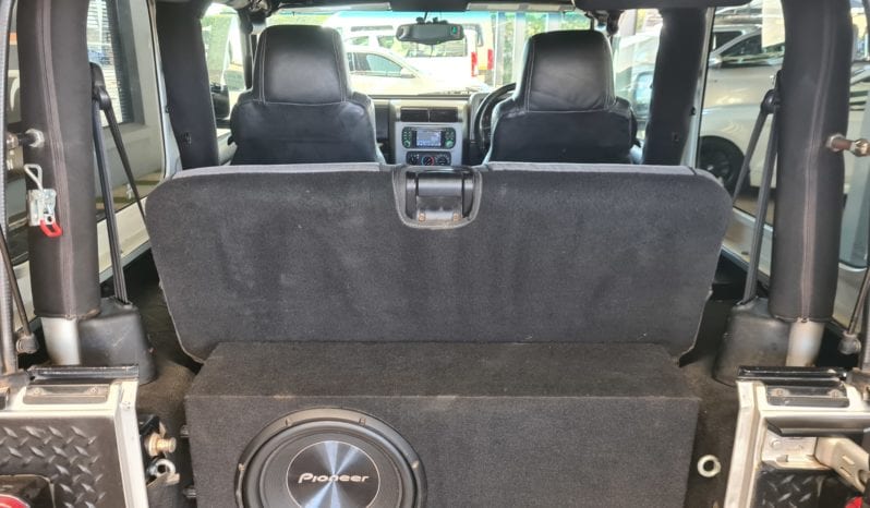 Jeep Wrangler 4.0L V6 Sahara 6Sp