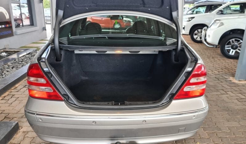 Mercedes-Benz C-Class C200 Kompressor Elegance Auto