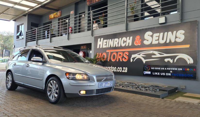 Volvo V50 2.0L