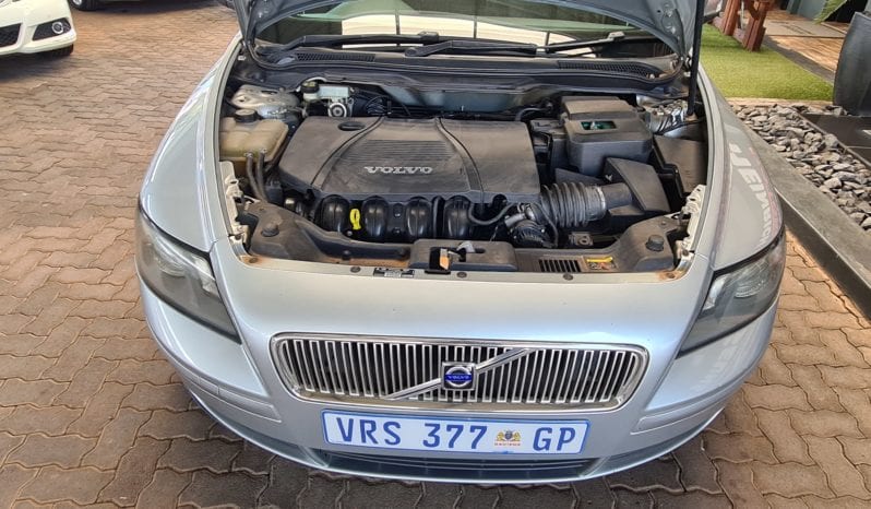 Volvo V50 2.0L