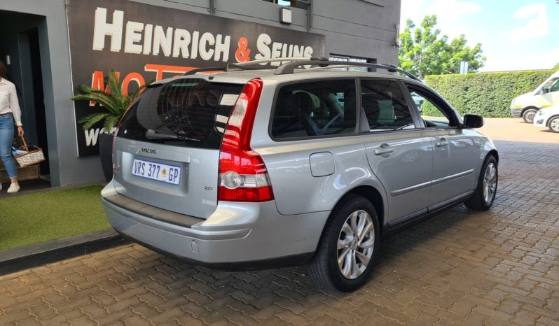 Volvo V50 2.0L